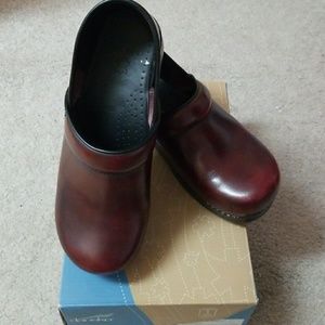 Dansko Cabrio Leather Clog